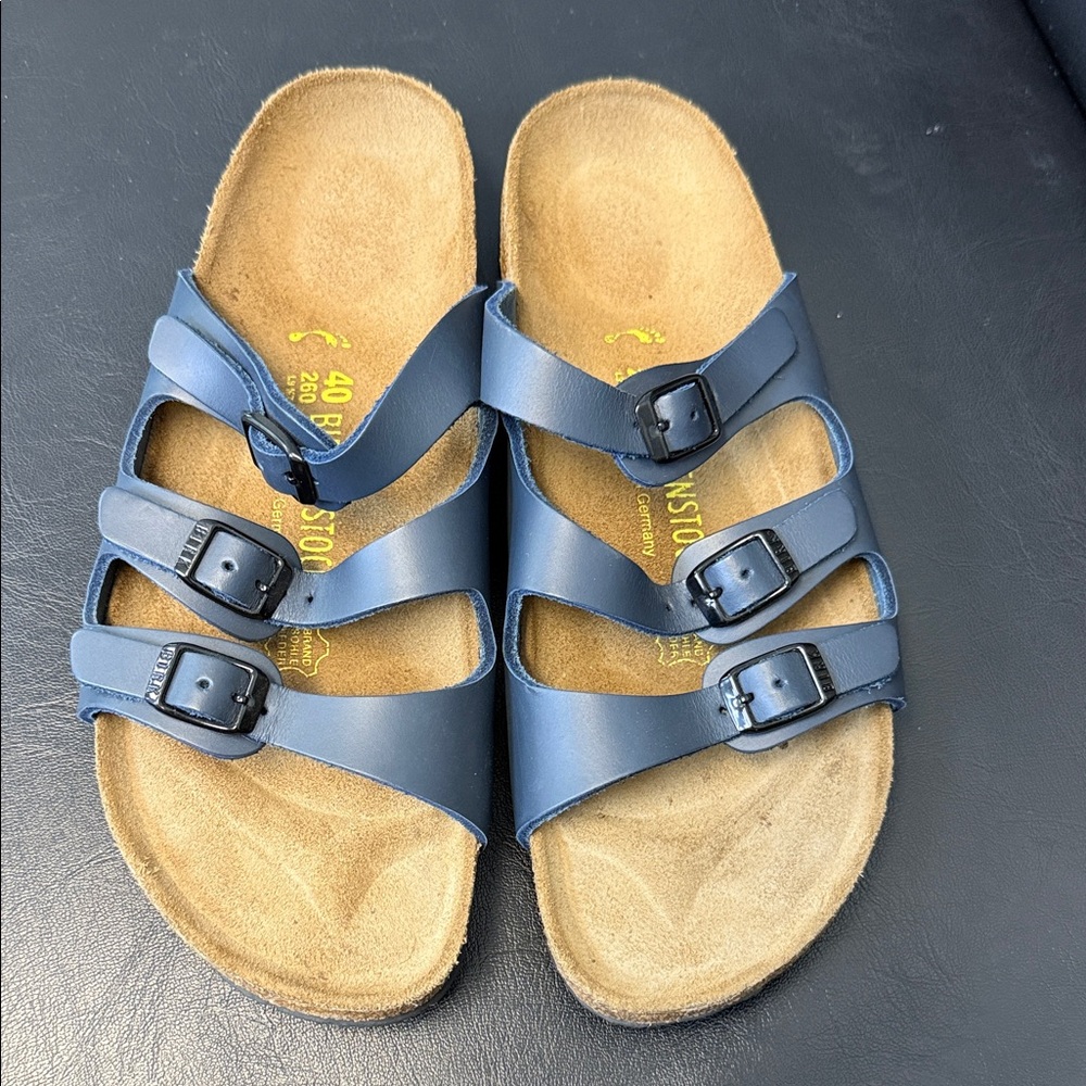 Birkenstock ladies sz 9, mens sz 7 Florida woman’s sandals